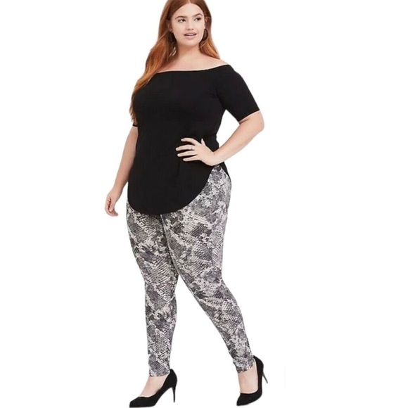 Torrid Snake Print Jeggings - Picture 1 of 15